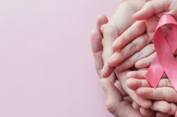 Cancer du sein : la recherche engrange des avancées et continue de relever des défis