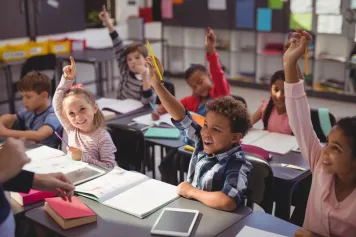 Une formation efficace à la gestion de classe pour promouvoir une meilleure éducation : changements dans les stratégies des enseignants en formation initiale après le débriefing de la triade ?‍? ➡ Une publication de Christophe Baco, Aspirant FNRS à l'UMON