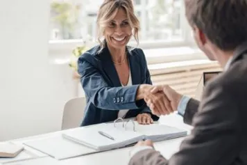 Le "tu" dès l’entretien d’embauche est-il plus efficace pour recruter ?